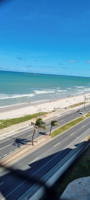 Beach - Apartment with sea view. 2 bedrooms. (Trapiche da Barra Maceió)