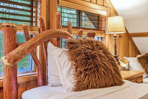 3 quartos, ferros/tábuas de passar roupa, berço de viagem