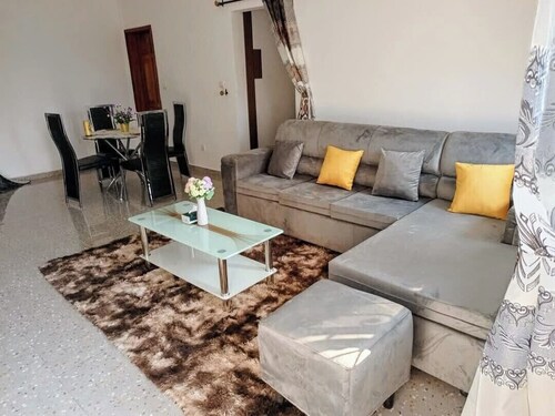 Furnished studio, Douala-Total Nkolbong close to the road and all amenities