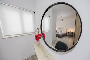 3 chambres, fer et planche à repasser, Wi-Fi gratuit, draps fournis
