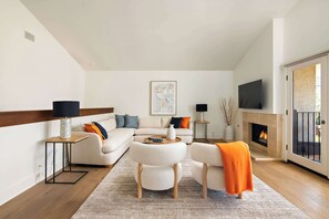 Fernseher, Kamin, Arbeitsbereiche