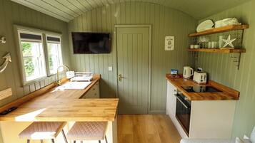 مستلزمات طهي/أطباق/أوعية