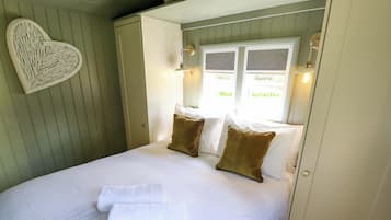 1 bedroom, individually decorated, individually furnished, free WiFi