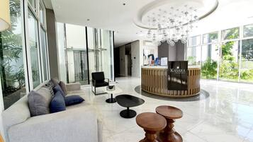 Studio, 1 Bedroom, Accessible, Terrace | Lobby