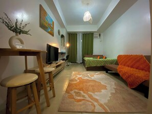 Living room - Kasara T1-4k Urban Staycation (Pasig)