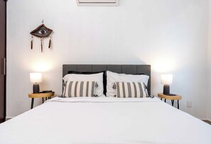 3 bedrooms, iron/ironing board, free WiFi, bed sheets