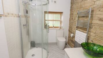 Cottage | Bathroom | Shower