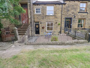 Cottage | Exterior - Hivewood Cottage (Keighley)