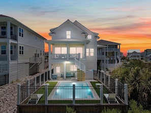 Exterior - The Pointe of No Return (Ocean Isle Beach)