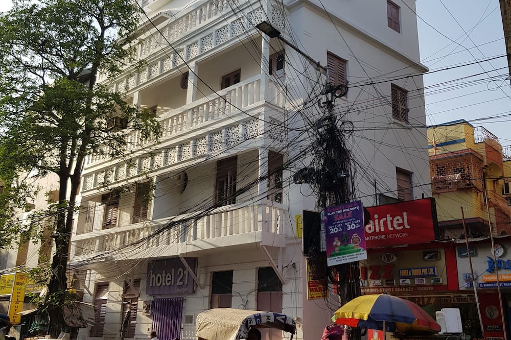 Hotel 21