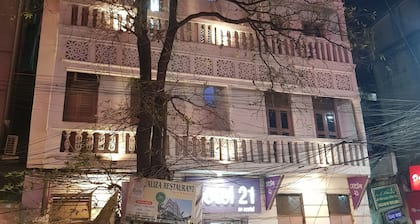 Hotel 21