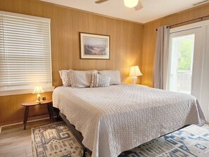 6 bedrooms, iron/ironing board, free WiFi, bed sheets