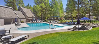 Ski Condo 138- Perfect For A Bend Ski Getaway!