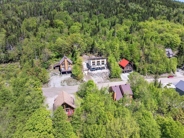 المنشأة من الخارج