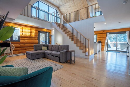 Spa & Pool table | Le Massif