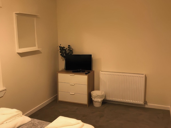 2 bedrooms, individually decorated, individually furnished, free WiFi