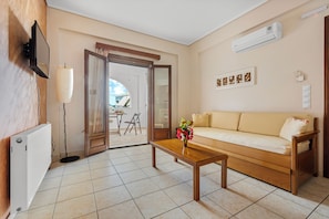 Appartement, 1 chambre, fumeurs, balcon | Salle de séjour