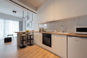 Premium Apartment, City View | Private kitchen | Espresso maker, coffee/tea maker, electric kettle, toaster