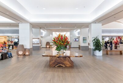 Renovated Incredible Partial Ocean View & Balcony Unit 1901