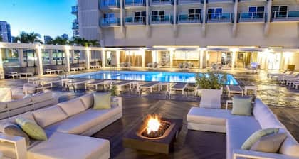 Top Floor Studio with Balcony & Views 3528