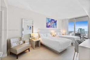 2 多间卧室、办公桌、熨斗/熨衣板、旅行婴儿床