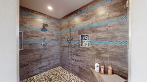Shower, towels, shampoo - Beautiful Modern Home with Pool in Prime Strip Location (Las Vegas)