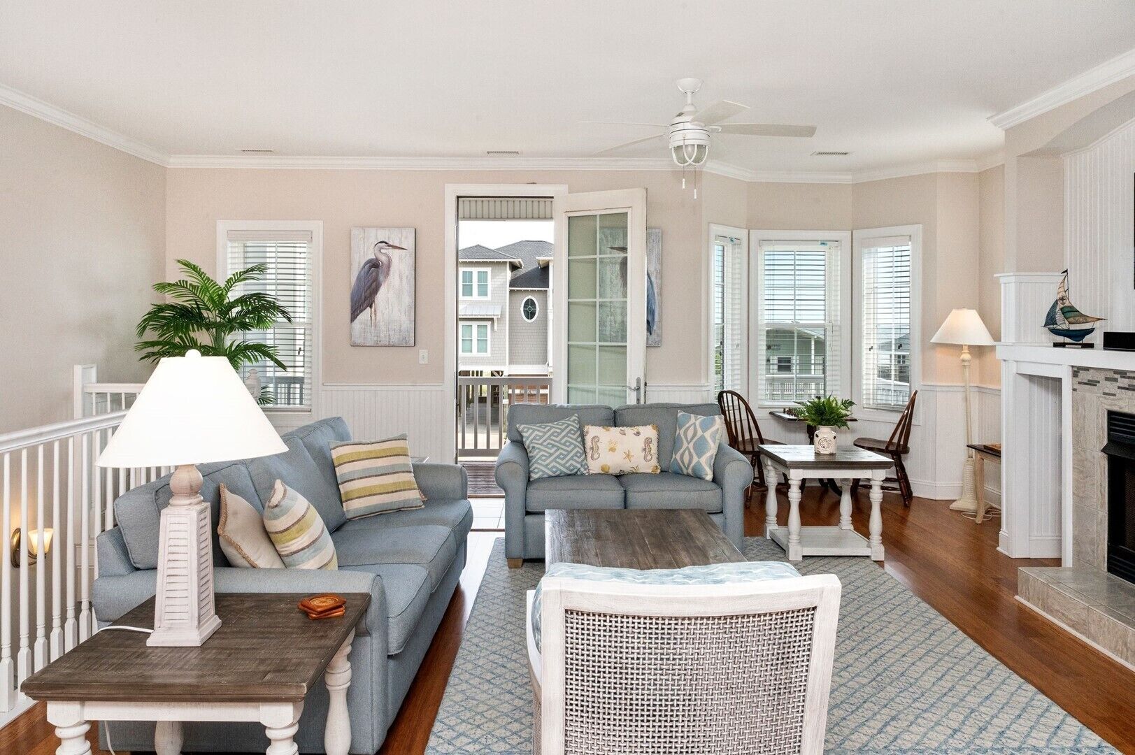 Smart TV, DVD player, books