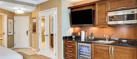 Fridge, microwave, coffee/tea maker, toaster