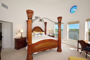 6 bedrooms, free WiFi, bed sheets