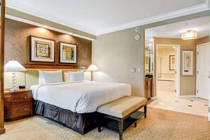 Desk, iron/ironing board, WiFi, bed sheets