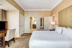 1 bedroom, desk, iron/ironing board, WiFi - Elegant 1BR Suite at The Signature MGM 3102 (Las Vegas)