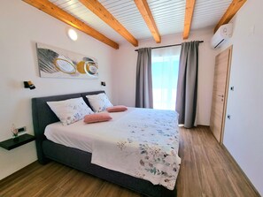 3 habitaciones, cunas gratuitas y ropa de cama