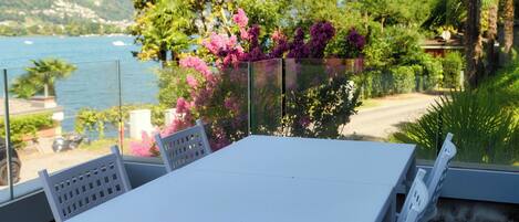 デラックス コンドミニアム レイクビュー | バルコニー