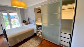 1 sovrum, strykjärn/strykbräda, gratis wi-fi och sängkläder