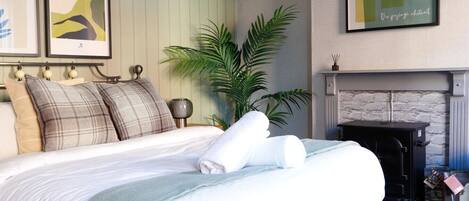 1 bedroom, iron/ironing board, travel cot, free WiFi