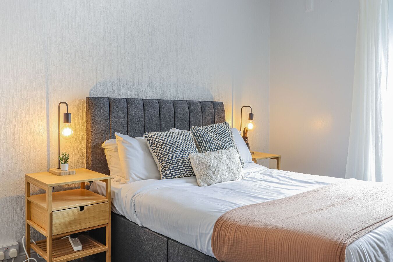 3 bedrooms, desk, iron/ironing board, travel cot