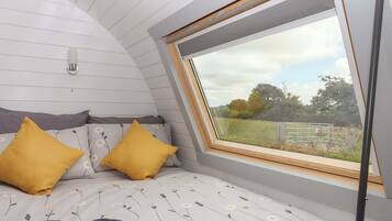 1 bedroom, individually decorated, individually furnished