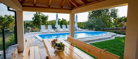 Piscine extérieure, piscine chauffée