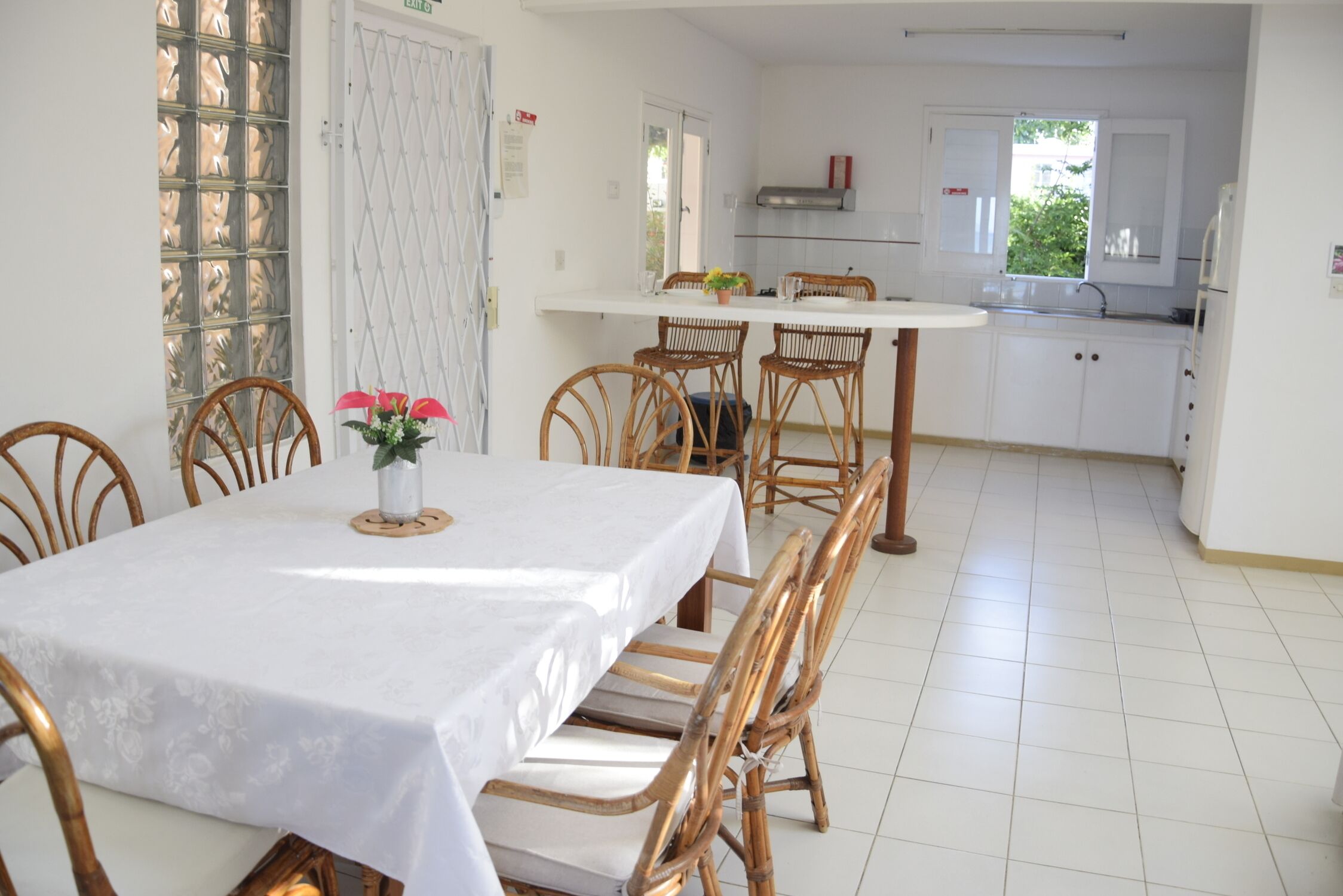 Photo - Résidence Les Banians - Complexe privé en bord de mer avec piscine