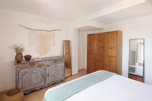 Junior Double Room, Vineyard View | In-room safe, blackout drapes, iron/ironing board, free WiFi