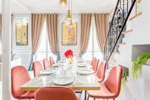 Apartment, City View | Private kitchen