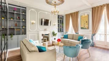 Apartment, City View | Living area | Offices