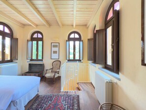 6 chambres, bureau, fer et planche à repasser, Wi-Fi