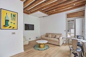 Televisio, työhuone