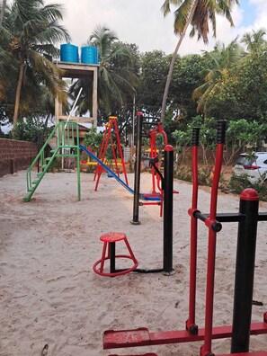 Area giochi per bambini (all'aperto)