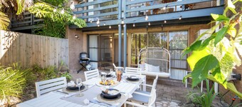 Perfectly positioned 2-bed, 2-bath home, moments from iconic Airlie Beach