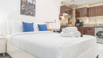 Iron/ironing board, WiFi, bed sheets
