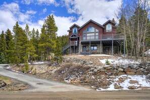 Exterior - Cozy 2 BDR + Loft w/Mtn Views & Foosball! (Blue River)