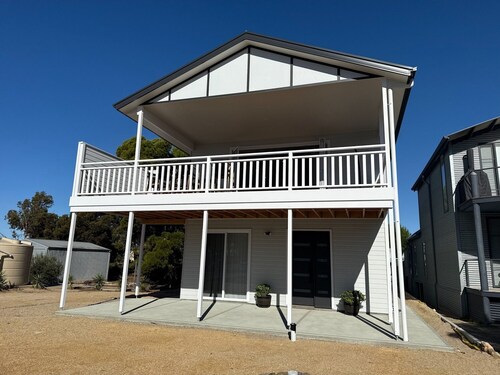 Koolywurtie- Spacious, 5 bedrooms, close to beach!