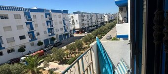 Beach & Comfort Stay in Martil: Garden, Terrace, WiFi, Free Parking & 2BR Appt